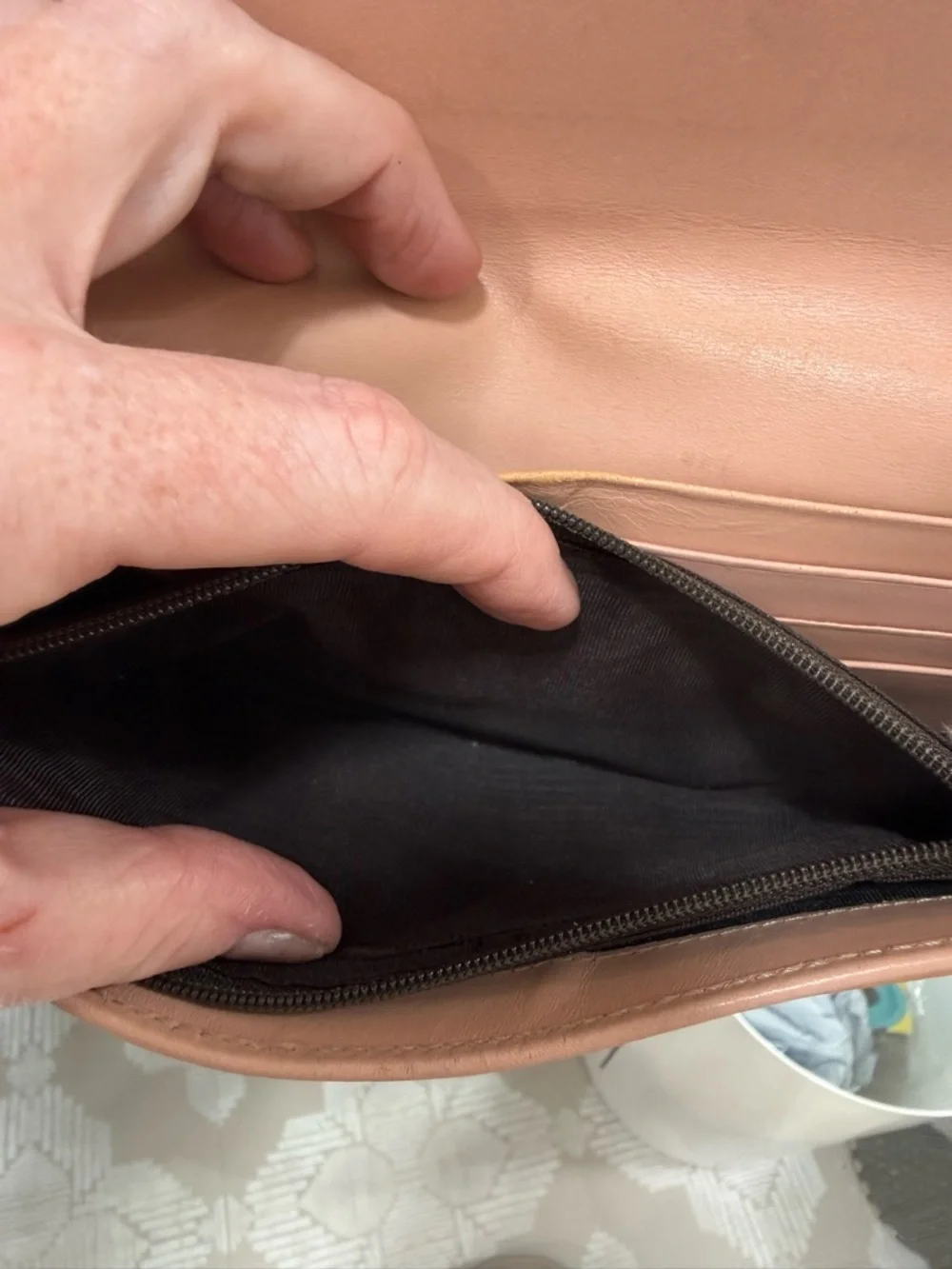 Gucci Tan Monogram Continental Wallet - Picture 6 of 10